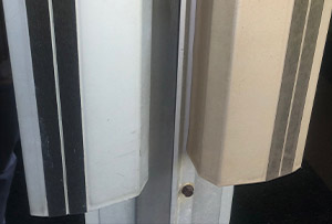 copper laminate on the right door handle, not on left