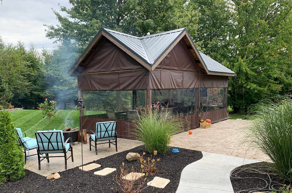 custom enclosure barrier for outdoor bar